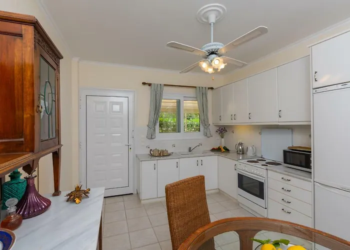 Apartment Pelagia Svoronata